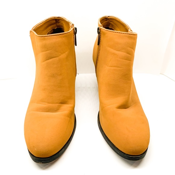 JG Tan Rawhide Booties Size 9 - Picture 4 of 12